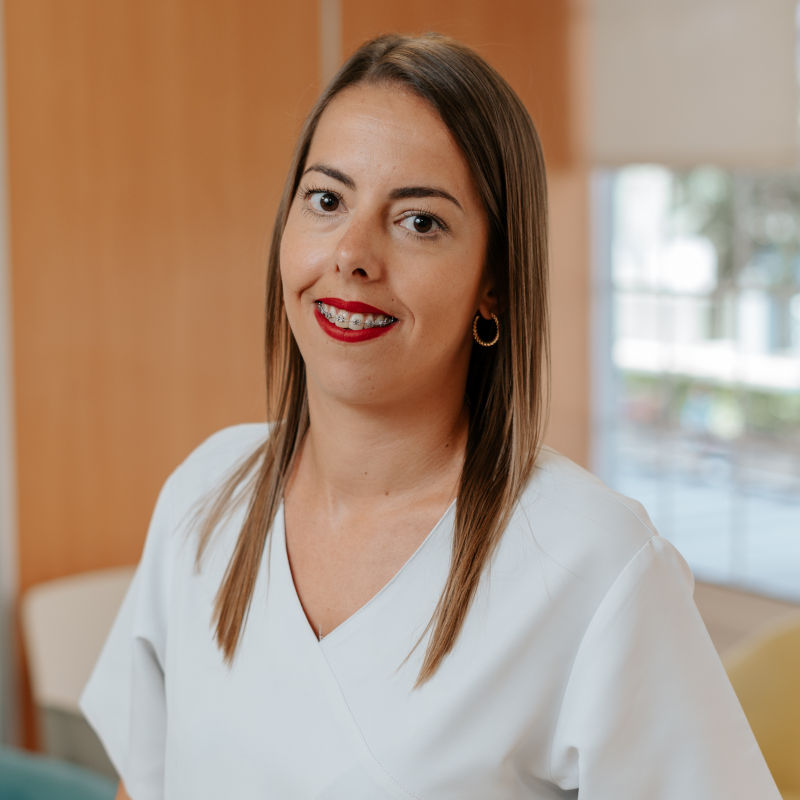 Dentista en Tenerife - Natalia Aguilar Barrios - Higienista dental